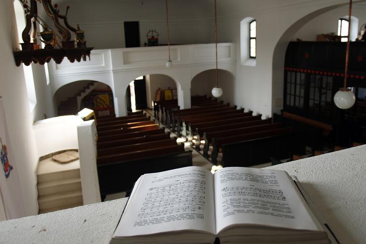 Koronavírus: Vidéken kinyithatják a református templomokat