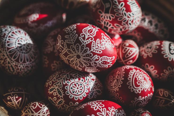 Húsvétról, hagyományokról, nyusziról, locsolásról