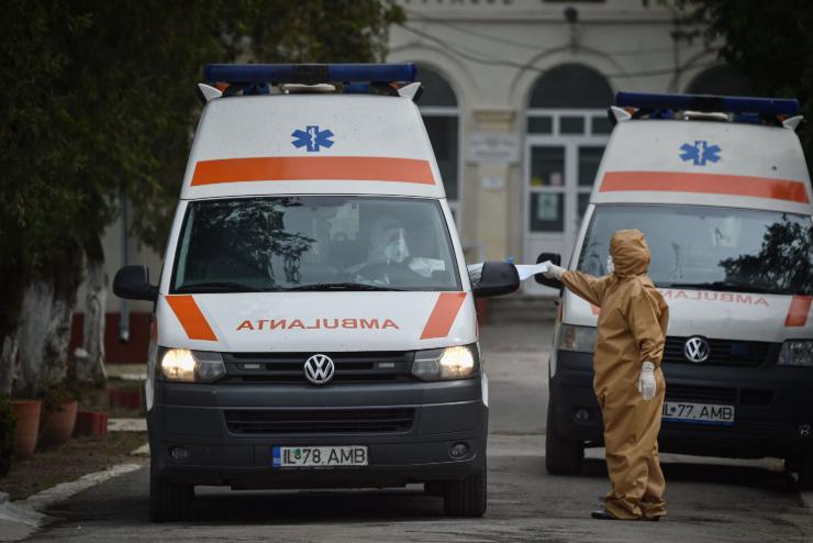 Romániában meghaladta a tízezret a járvány halálos áldozatainak száma
