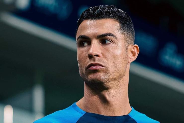 Ronaldo az klt rzta a br fel, miutn az dulakods miatt killtotta
