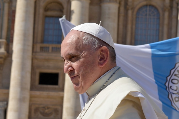 Ferenc pápa imanapot hirdetett meg a békéért Ukrajnában 