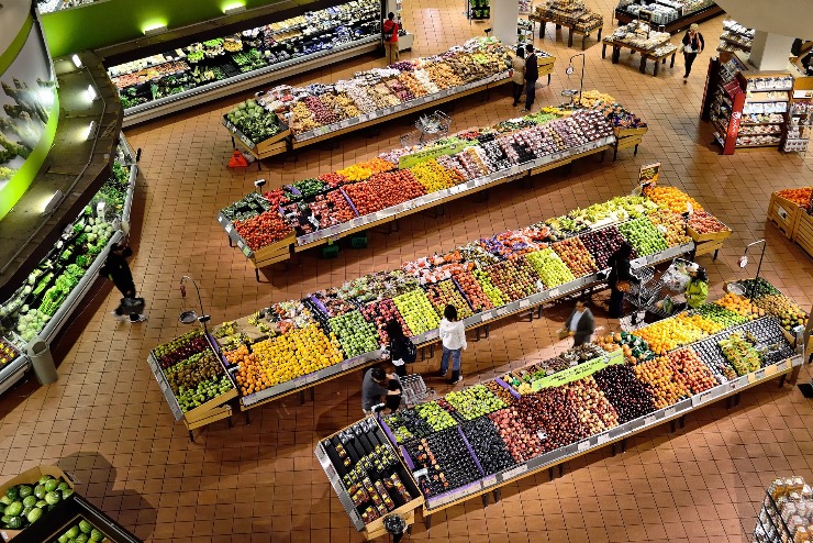 2025-től a zöldségek és gyümölcsök csomagolásainak újrahasznosíthatónak kell lennie