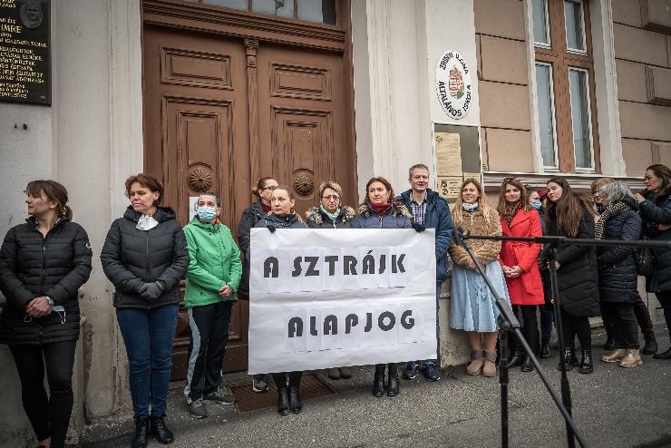 Pozitív híreket kér Szombathelyi Tankerületi Központ az iskoláktól