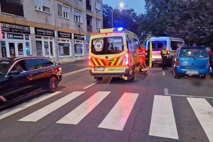 A kórházban meghalt a Deák Ferenc utcában elütött középkorú nő