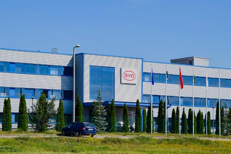 Lázár kimondta, hogy a BYD Szegeden épít gigagyárat