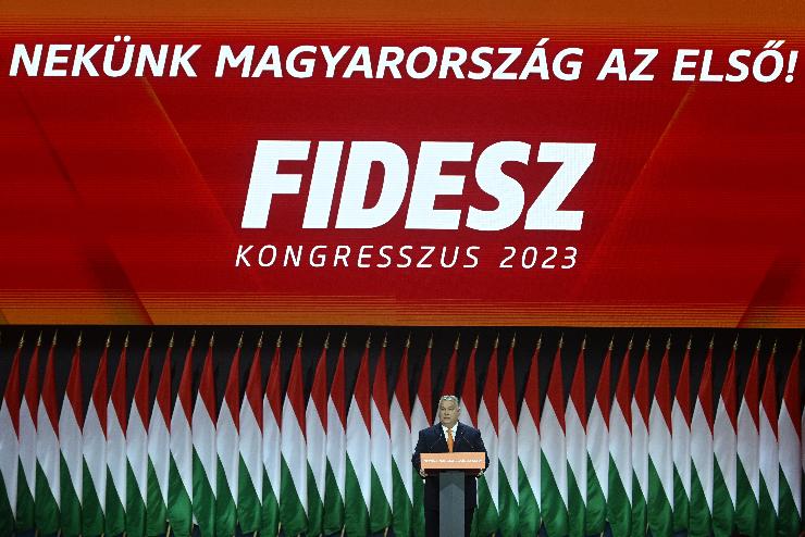 Továbbra is Orbán Viktor vezeti a Fideszt