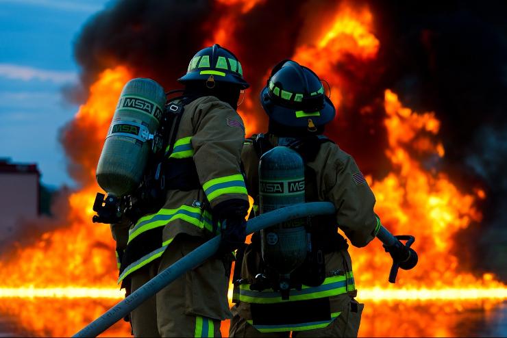 196 alkalommal riasztották a tűzoltókat idén december 24-én az országban