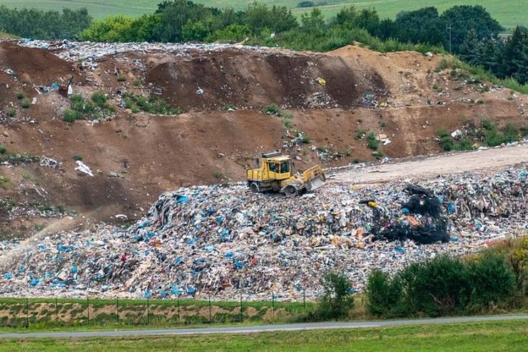 4,5 millit kaszltak veszlyes hulladkkal