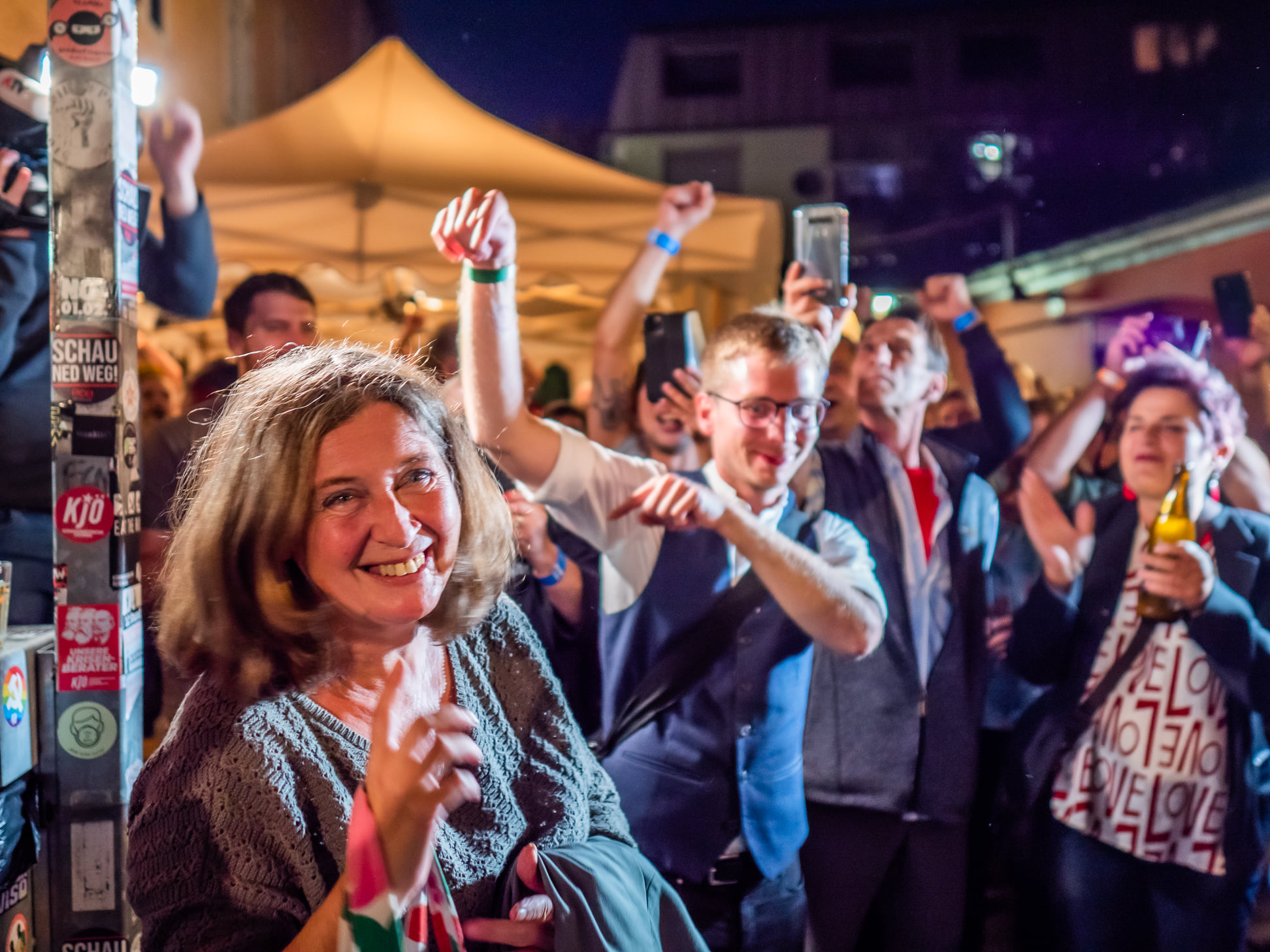 Elke Kahr (balra) a választás éjszakáján: maguk sem hitték, hogy nyertek Fotó:  KPÖ-Gemeinderatsklub/Graz